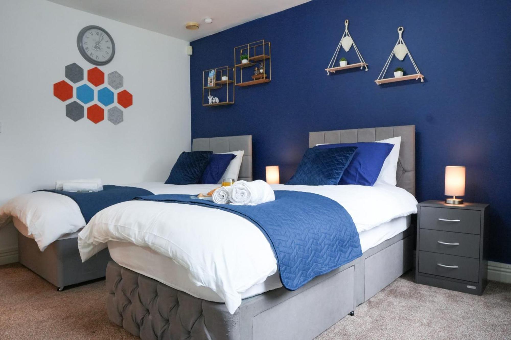 Whole 2-Bed Apartment - Contractors, Professionals, Ulez Free, Free Parking, B'Ham City 10Mins Birmingham Exterior foto